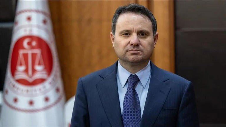 Akın Gürlek ;   Çocuk koruma kanunu kabul edilerek yasalaştı 